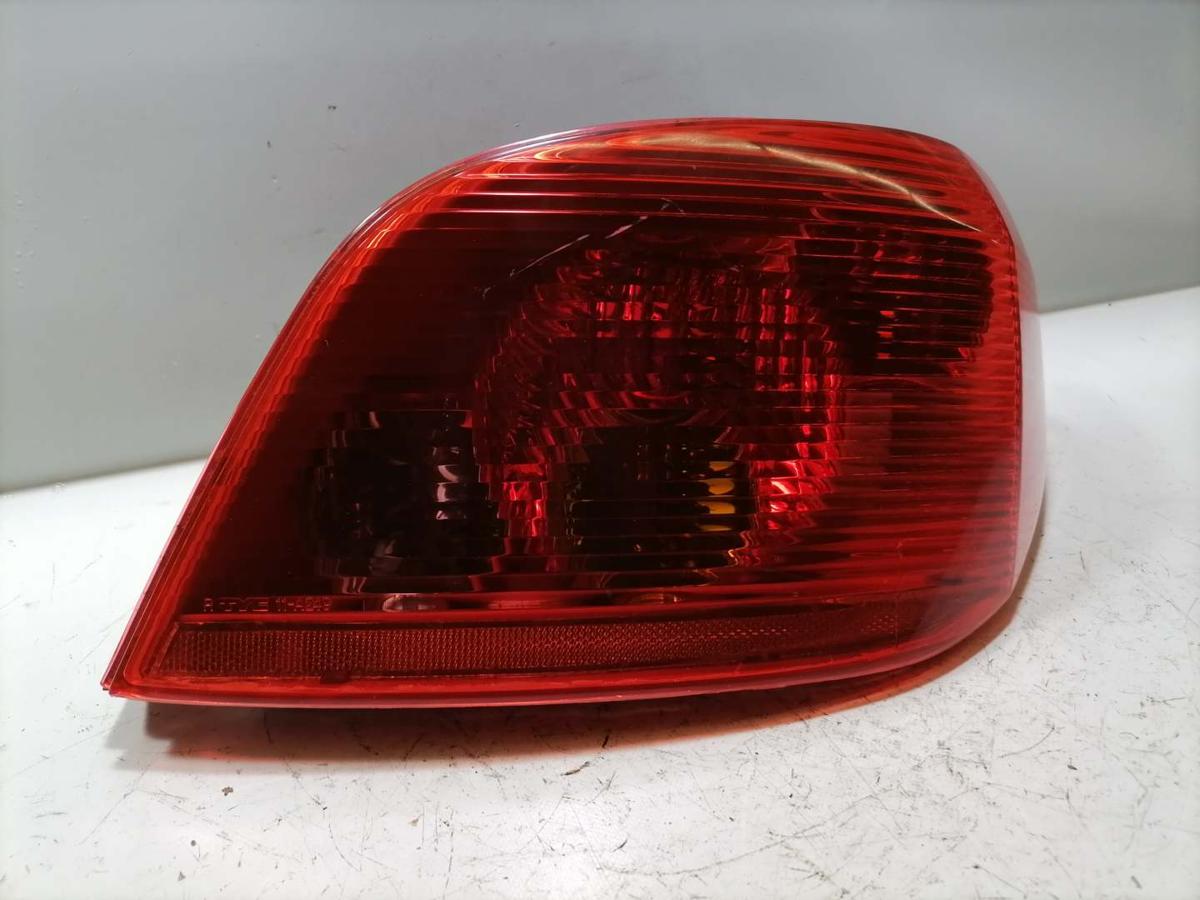 Peugeot 307 original R&uuml;cklicht R&uuml;ckleuchte Schlussleuchte rechts Flie&szlig;heck Bj.2001